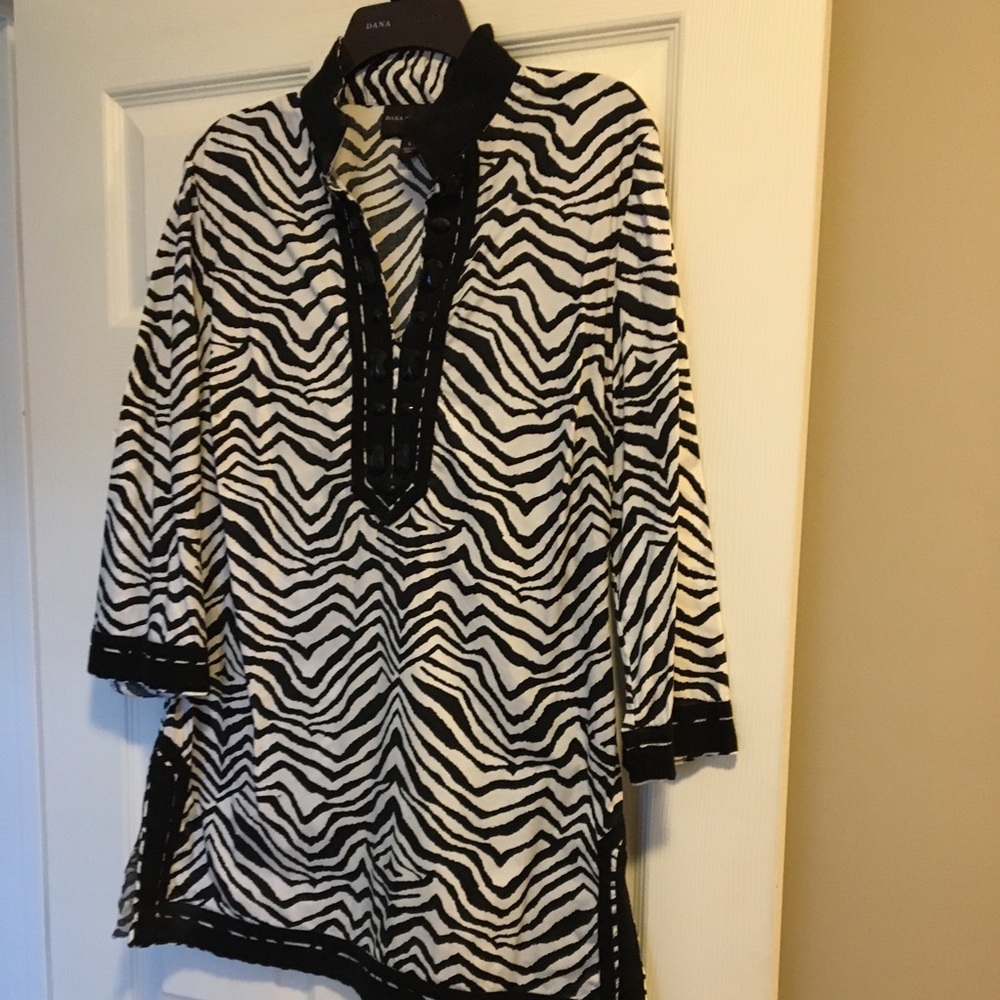 Wore only once- DANA BUCHMAN L tunic
